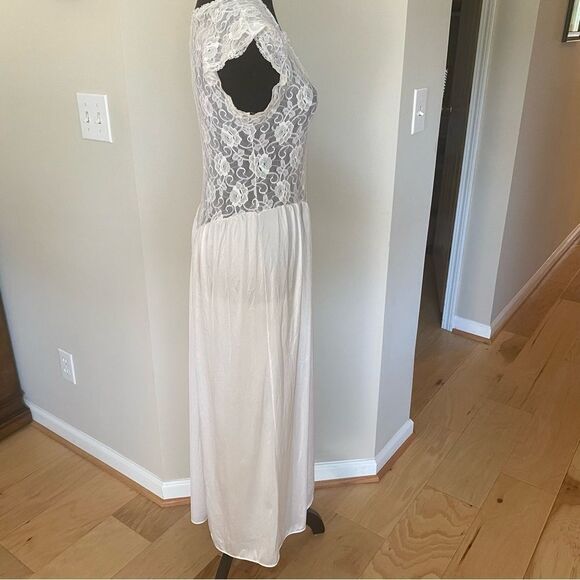 Cine Star Vintage Lace White Long Nightgown Medium - Picture 9 of 14